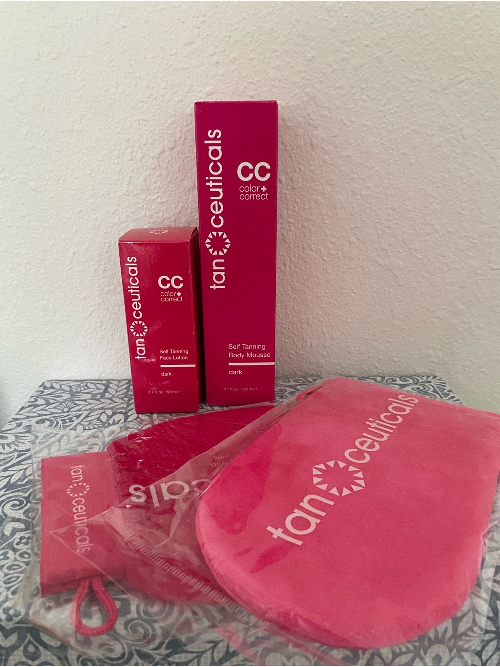 TanCeuticals CC Color + Correct Self Tanning Set — Pink